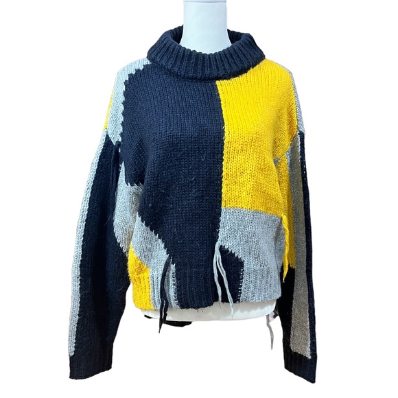 Avantlook Sweaters - Avantlook Womens Colorblock fringe accent sweater undone knit accent size small